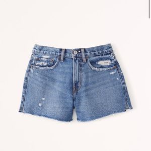Abercrombie & Fitch Curve Love Mid Rise Boyfriend Shorts